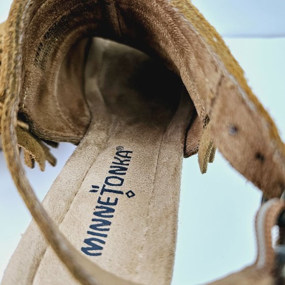 Minnetonka Ashley Layered Fringe Espadrille Wedge Heels, Size 6 - Picture 10 of 12